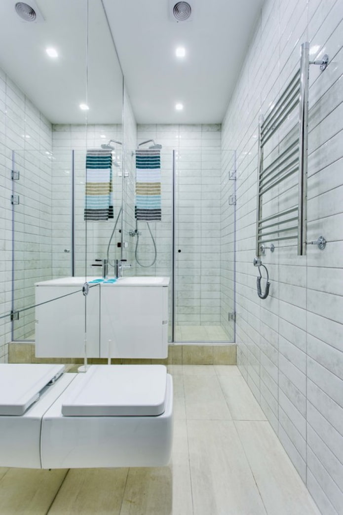 lichte kamer met douche