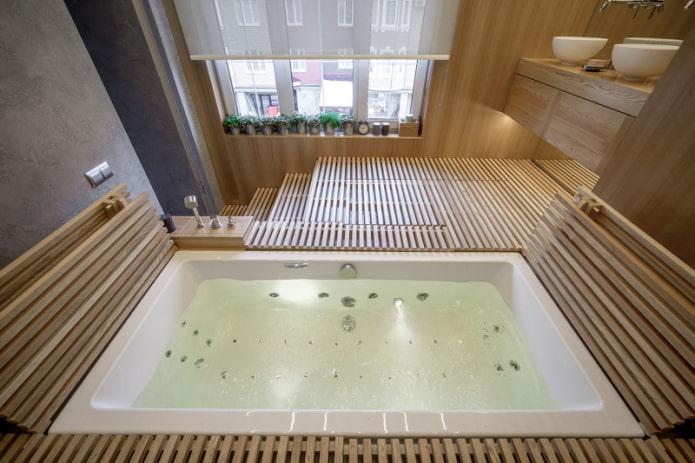 badkamer op een podium met een raam