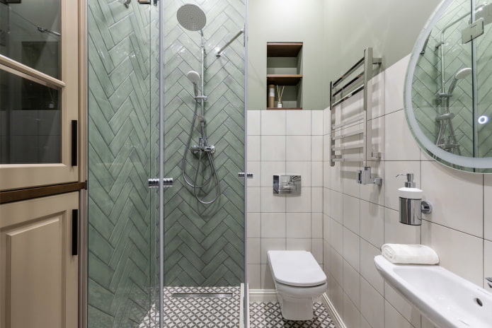 groen zwijn in de douche