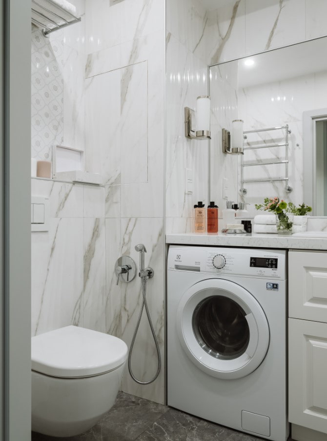 wasmachine onder het aanrecht