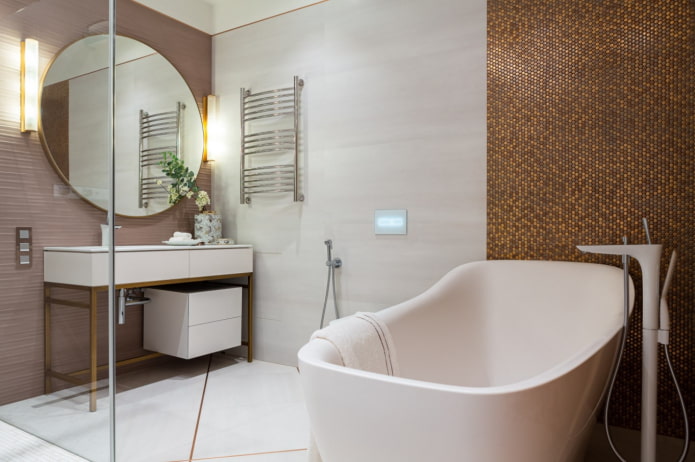witte kranen in de badkamer