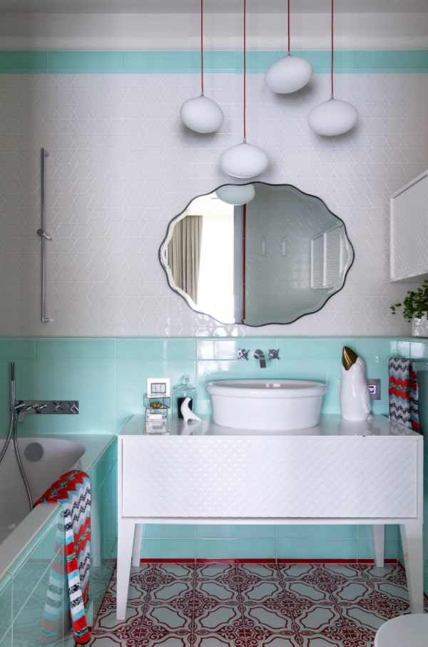 een combinatie van turquoise en rood