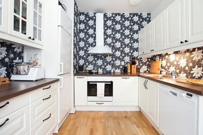 U-vormige keuken met een doos in de hoek