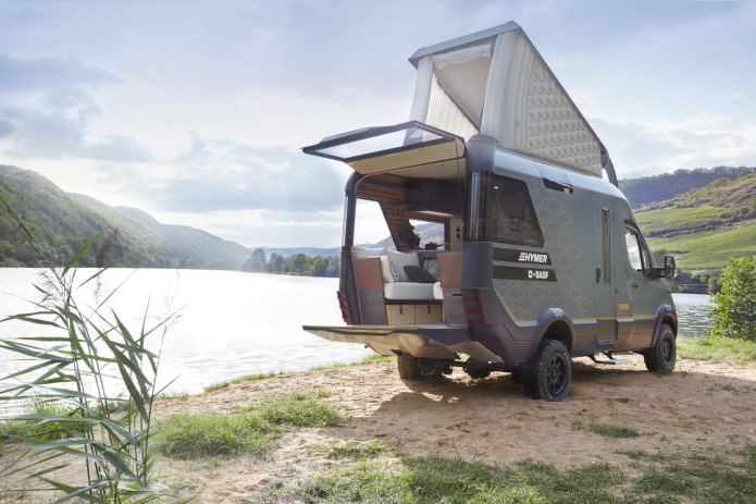 motorhome buiten