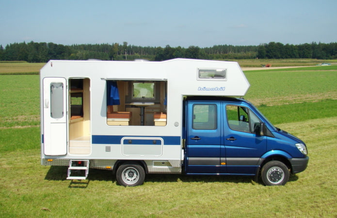 motorhome buiten