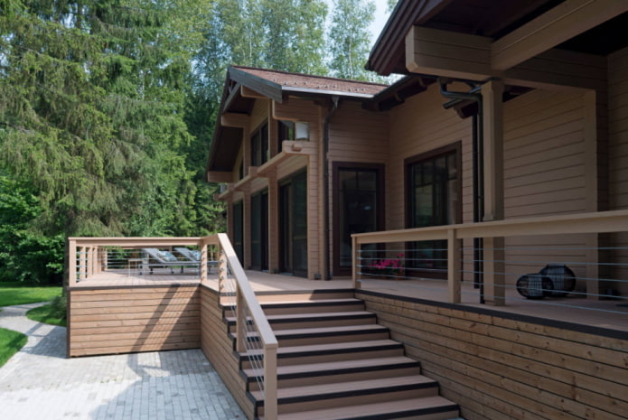 veranda van een huis in Scandinavische stijl