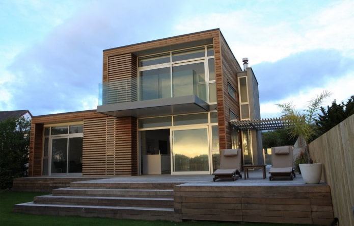 houten huis in hightech-stijl