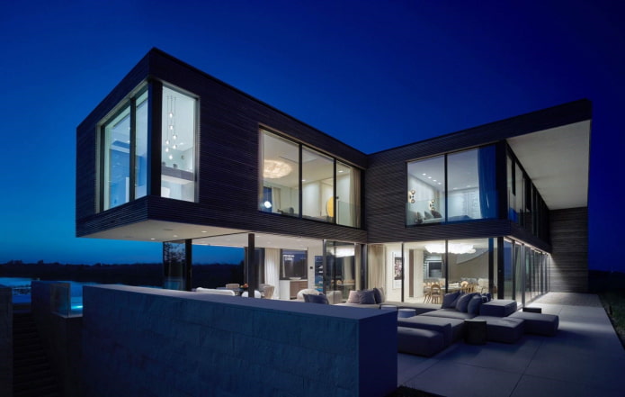 huis met panoramische ramen in hightech-stijl