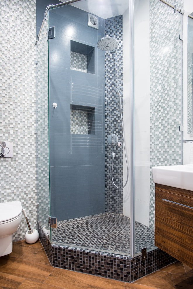 betegelde nissen in de douche