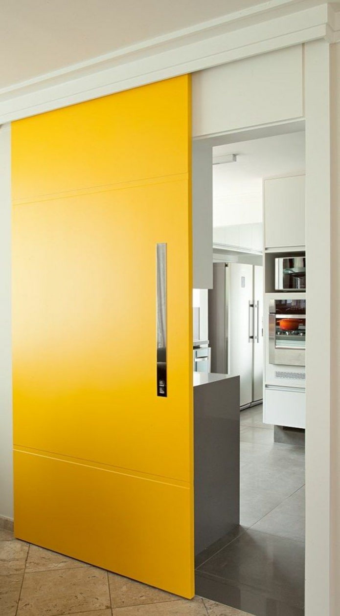 kunststof compartimentdeuren in het interieur