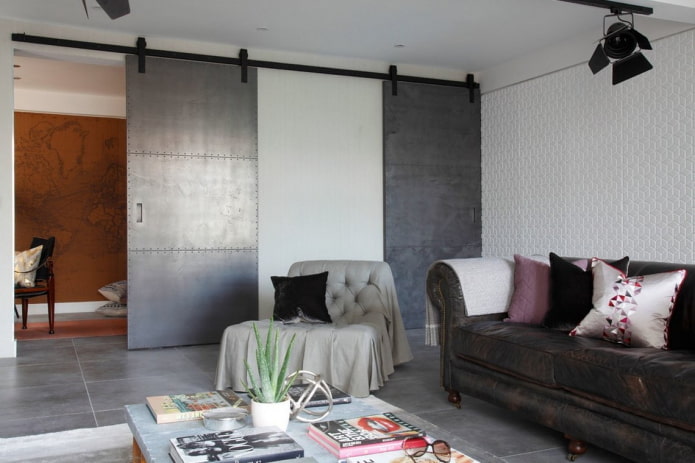 schuurdeuren in een woonkamer in een loft-stijl