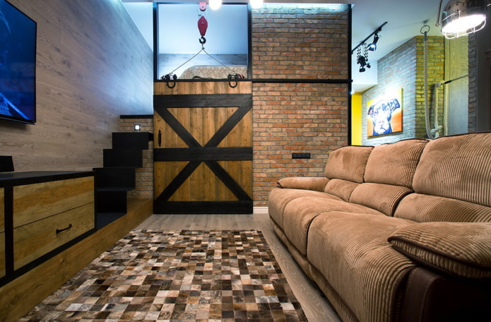 deuren in het interieur van de woonkamer in loftstijl
