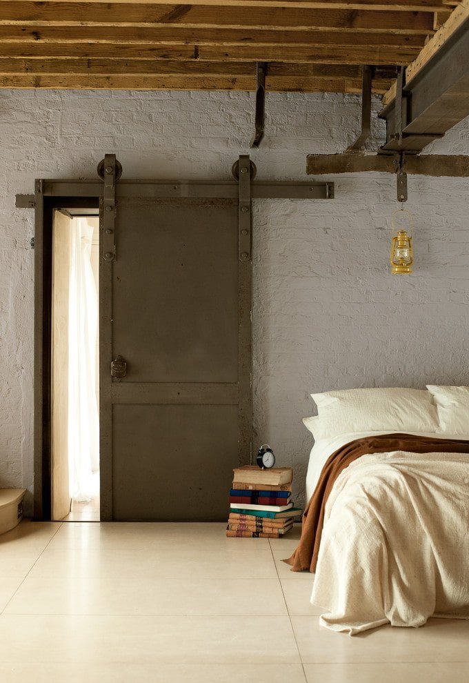 deuren in het interieur in de loft-stijl
