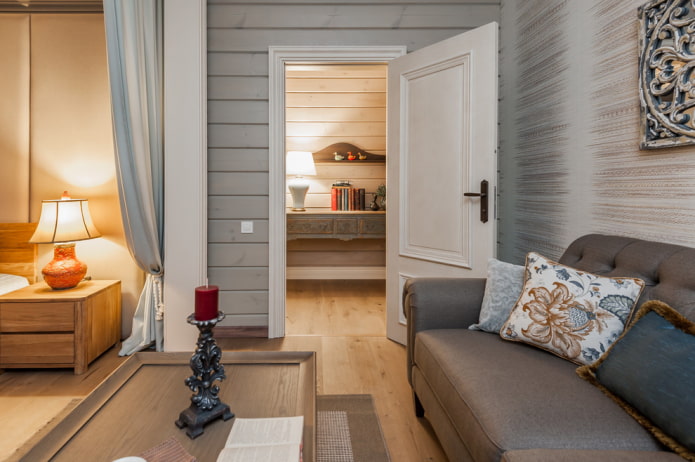 witte deuren in het interieur in Proven?aalse stijl