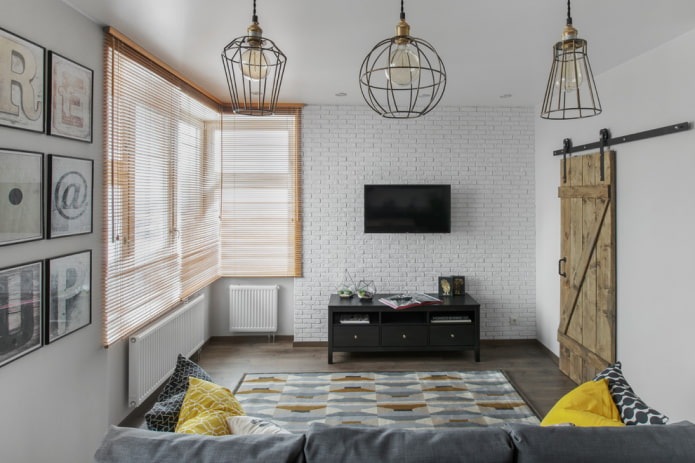 scharnierende deur in het interieur van de woonkamer