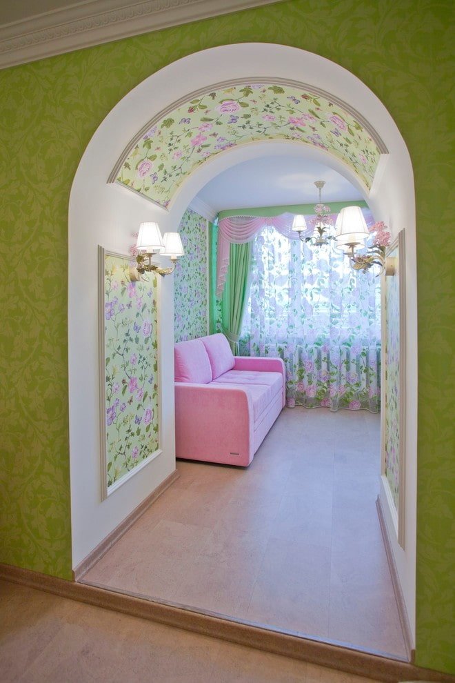 gebogen doorgang zonder deur in het interieur
