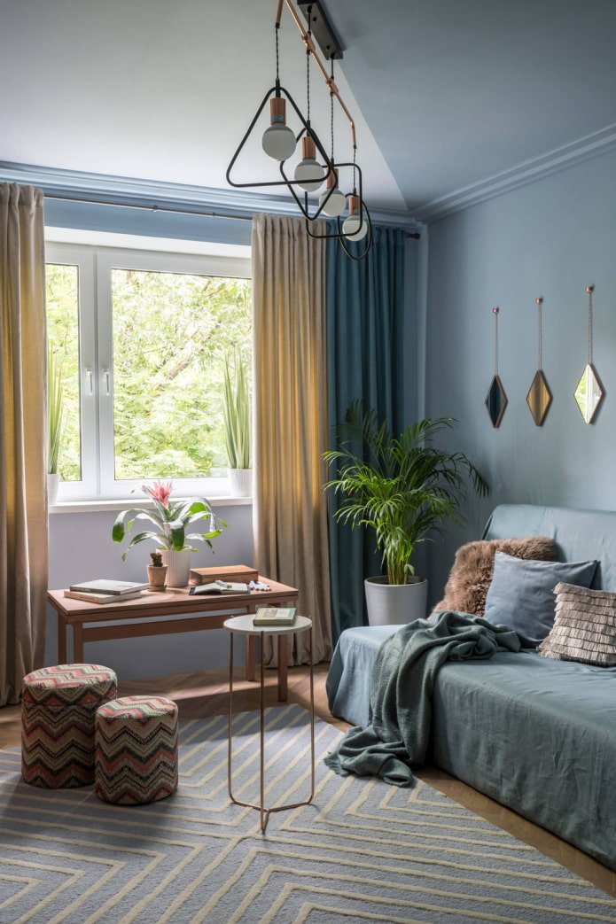 Een kleine kamer in een Chroesjtsjovka