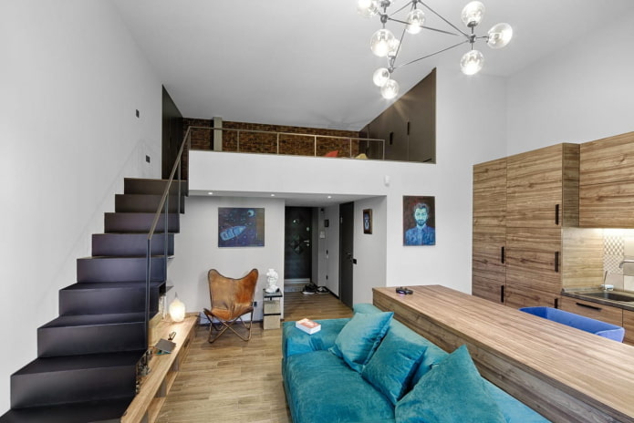 interieur van een studio-appartement met twee verdiepingen