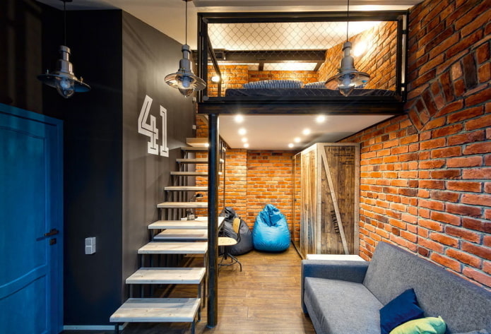 interieur van een appartement met twee verdiepingen in loftstijl