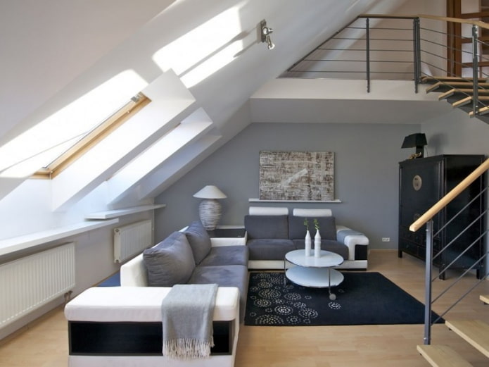 interieurontwerp van een appartement met twee verdiepingen