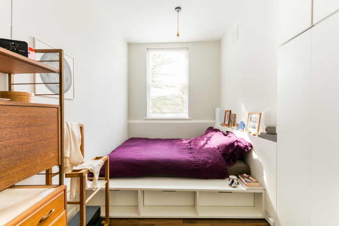 tweepersoonsbed-podium in het interieur