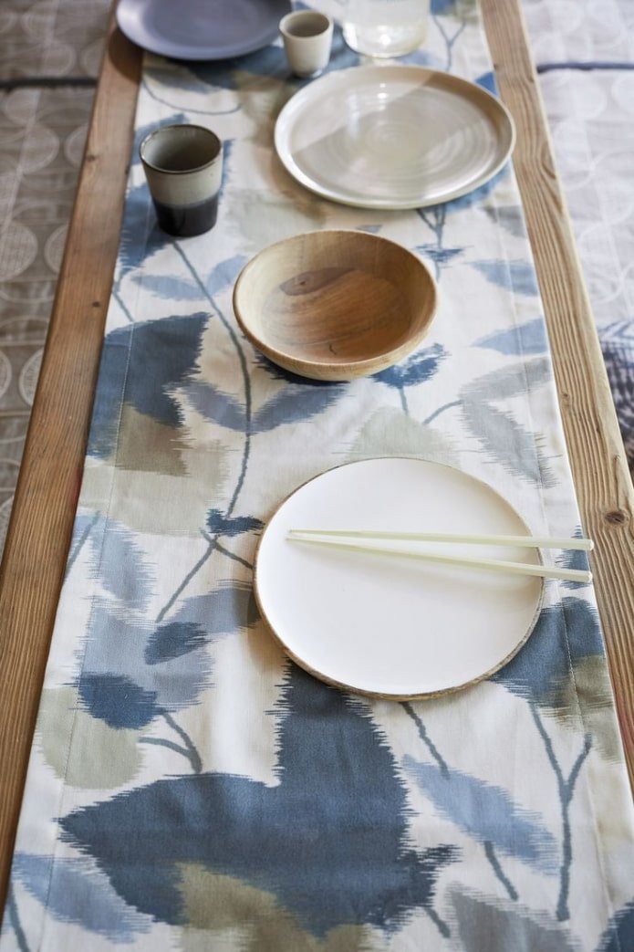 tafelloper voor een modern interieur