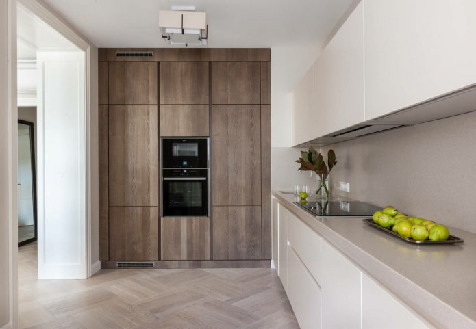 plafondhoge kasten in de keuken