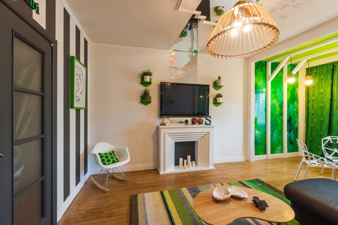 open haard in het midden van de kamer