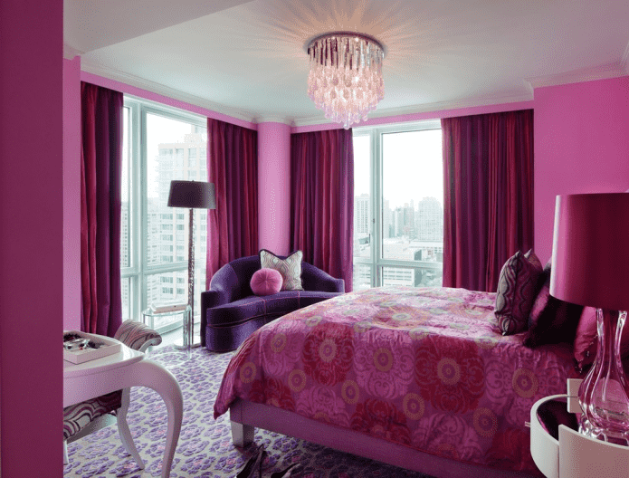 roze en lila slaapkamerinterieur