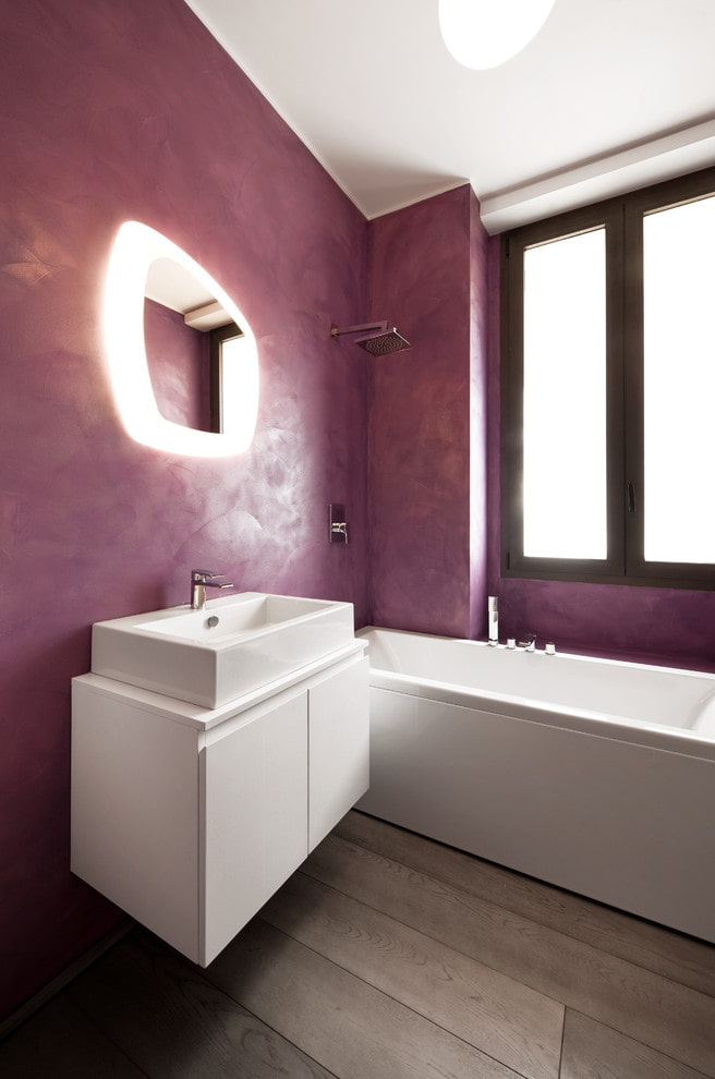 pleisterwerk in de badkamer