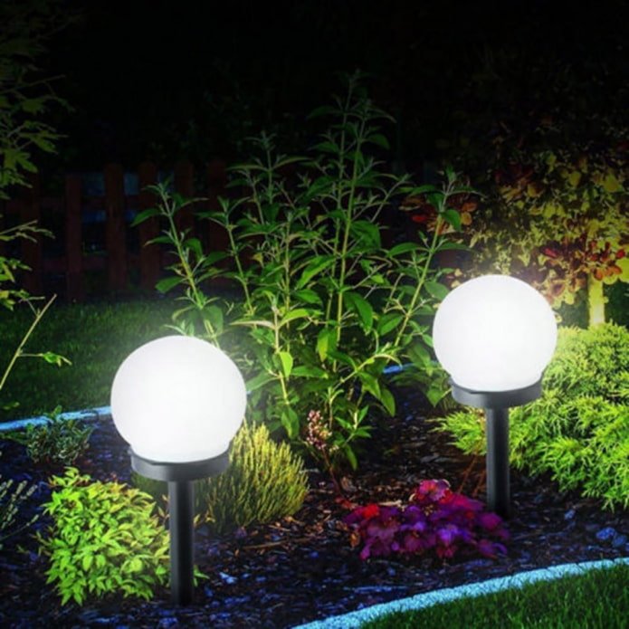 Tuinlamp op de site