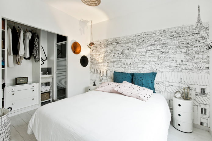 kleedkamer in een nis in het interieur van de slaapkamer