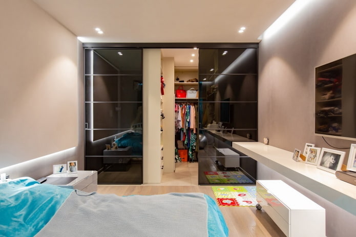 garderobedesign in het interieur van de slaapkamer