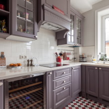 Hoe zien geglazuurde tegels eruit in het interieur? -0