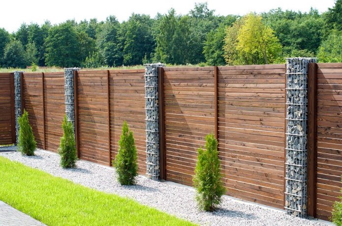 Een leeg hek van planken Een leeg hek van planken