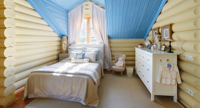 blauwe bekleding in het interieur