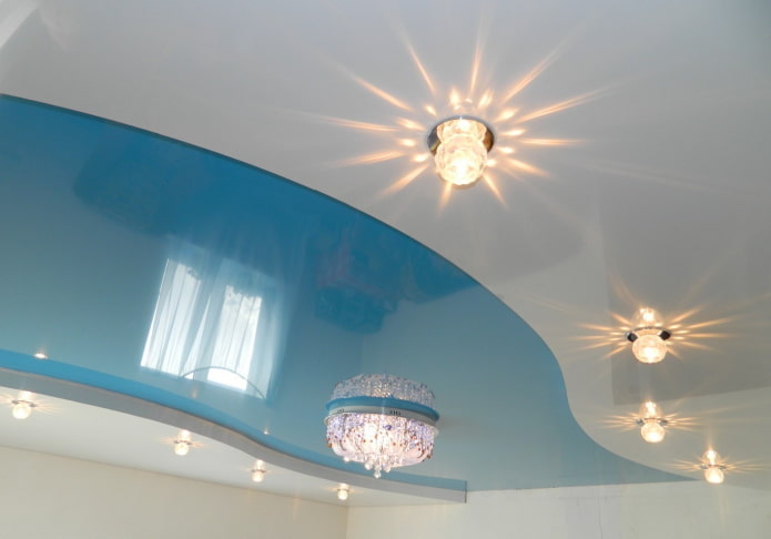 witte en blauwe plafondstructuur