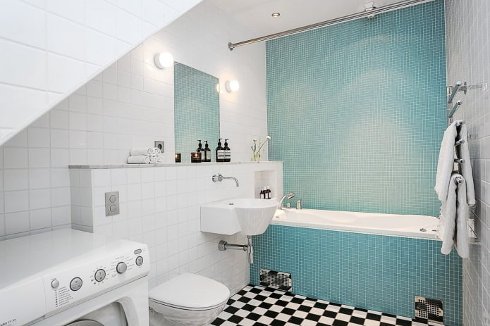 wit-blauwe badkamer