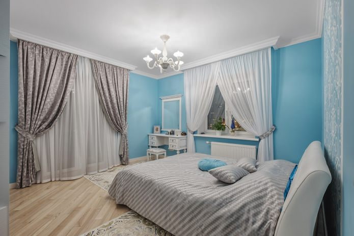 Blauwe muren in de slaapkamer