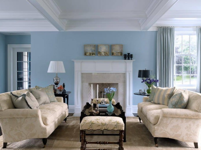 Beige en blauw woonkamerinterieur