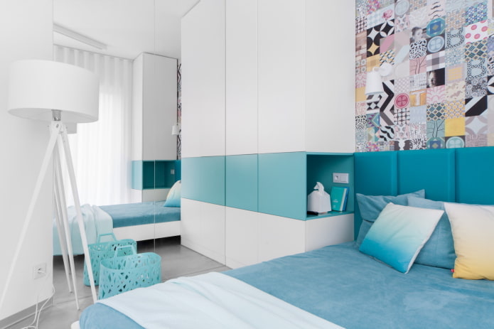 meubels in het interieur van de kinderkamer in blauwe tinten