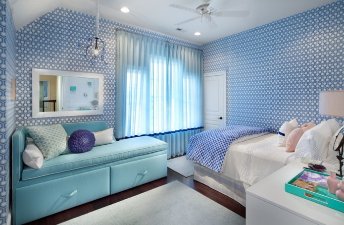 decoratie in het interieur van een kinderkamer in blauwe tinten
