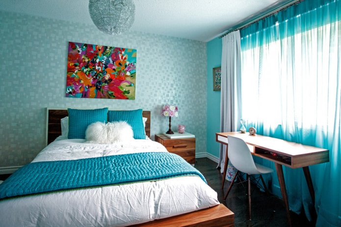 blauwe tule in de slaapkamer
