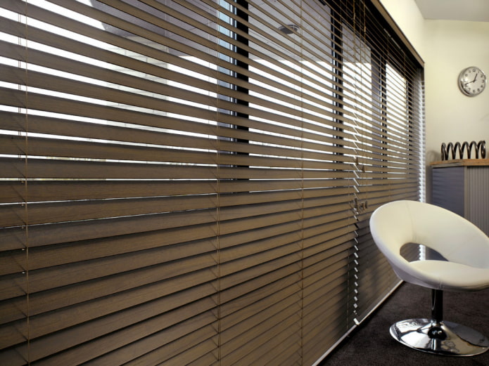 lamellen van hout in het interieur