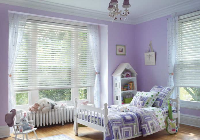 horizontale lamellen in een kinderkamer