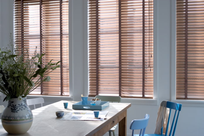 horizontale lamellen met imitatiehout