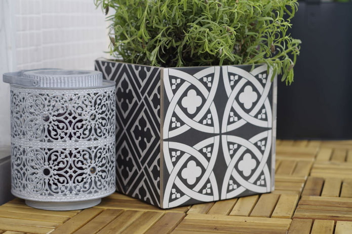 Monochroom bloempot