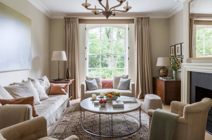 textiel in het interieur van de hal in beige tinten