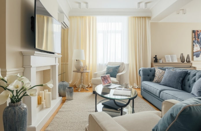 woonkamerinterieur in beige en blauwtinten