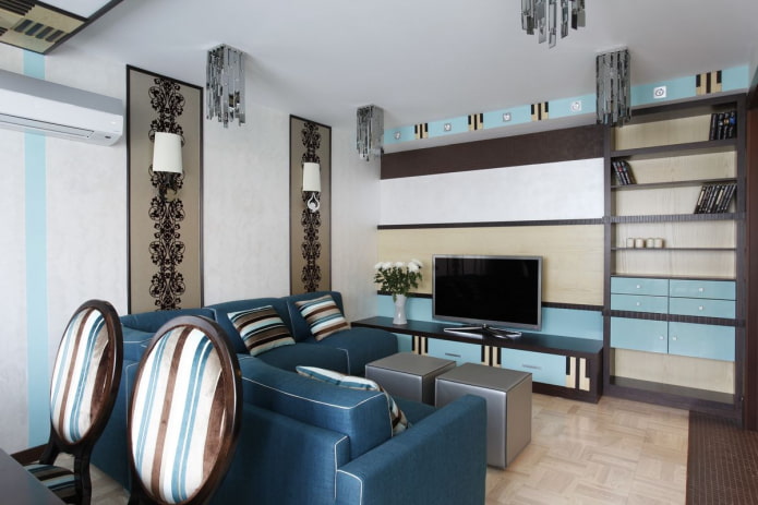 interieur van een bruin-blauwe woonkamer